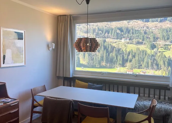 Apartment Art & View -